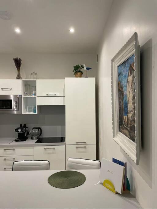 Luxury Apartment In The Heart Of Old Town Nice. 외부 사진